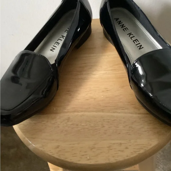 Anne Klein Black Patent leather Slip-On Loafers - Picture 5 of 6